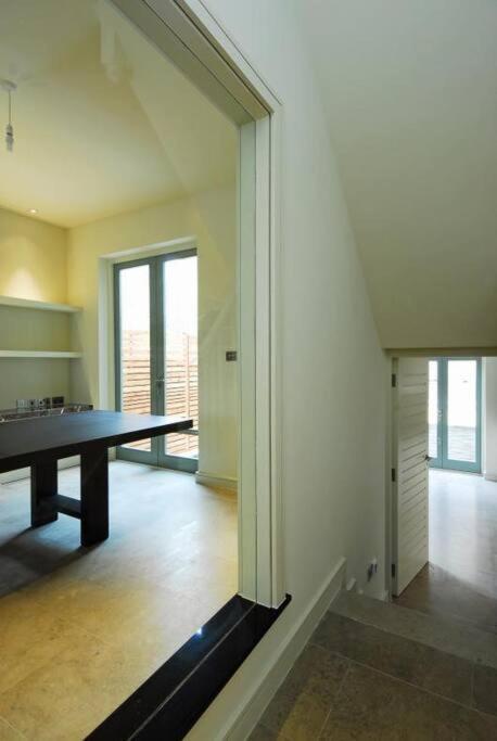 Quintessential Town House Close To Central Londres Extérieur photo
