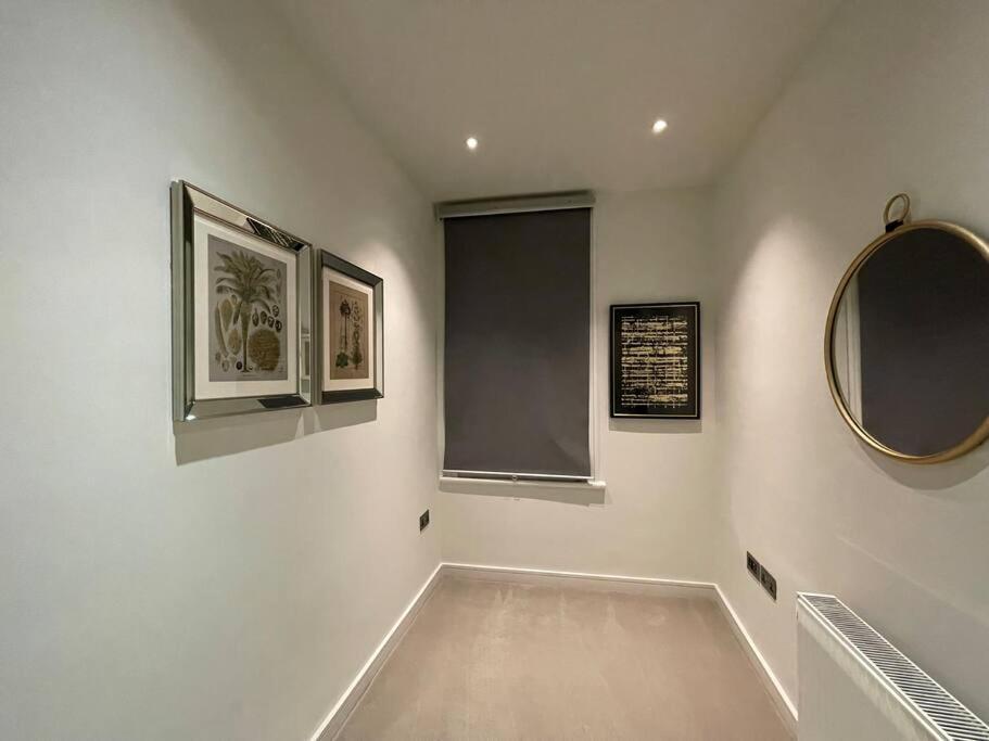 Quintessential Town House Close To Central Londres Extérieur photo